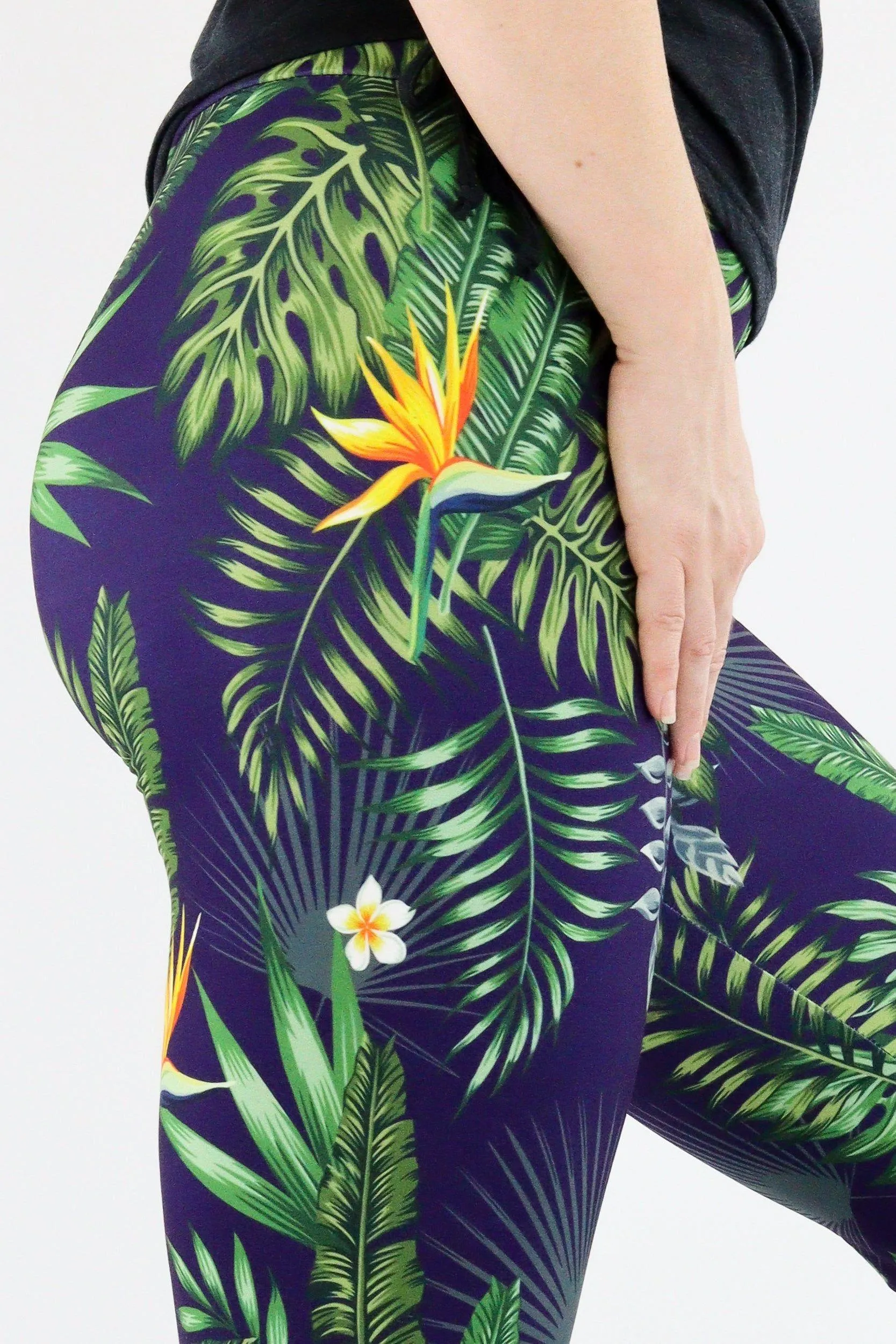 Bird Of Paradise  - Casual Capri Leggings