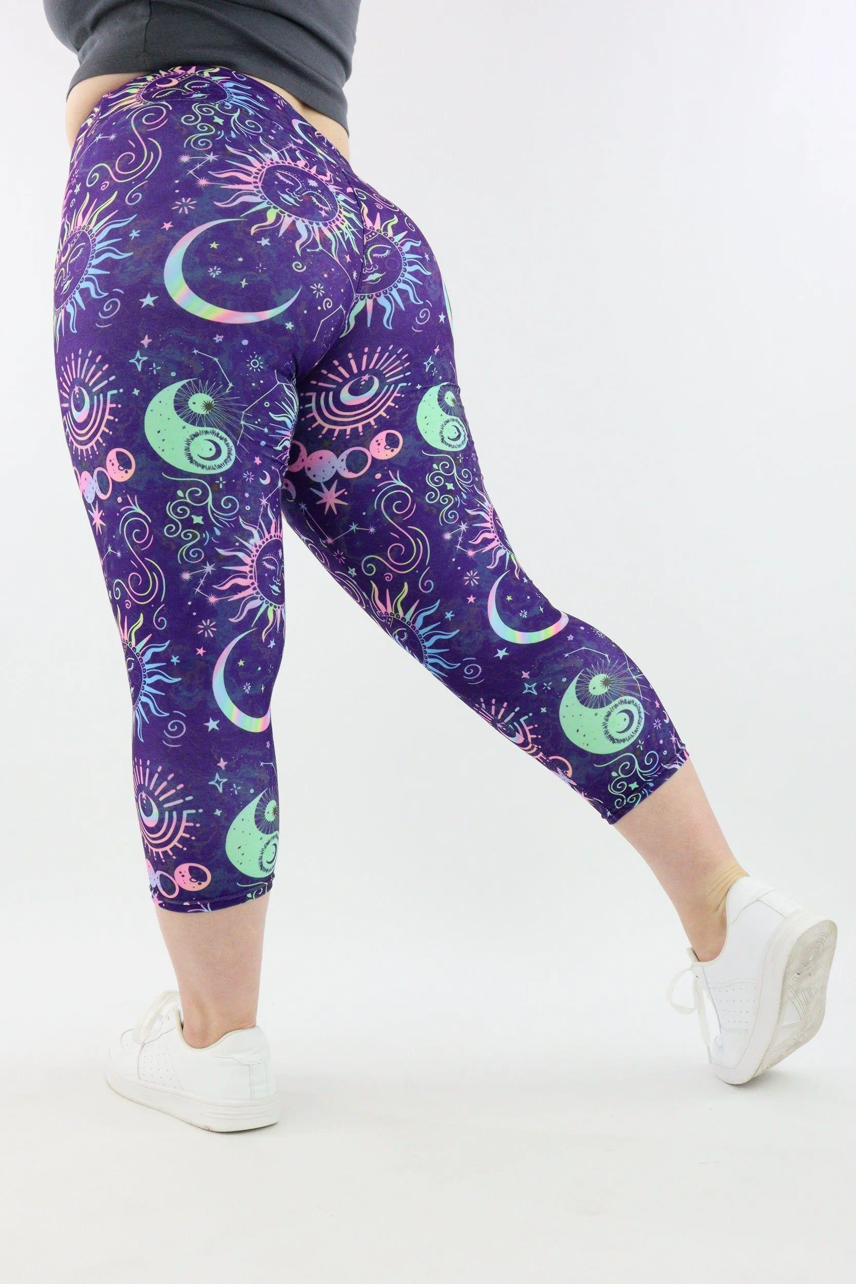 Celestial Soul - Casual - Capri Leggings
