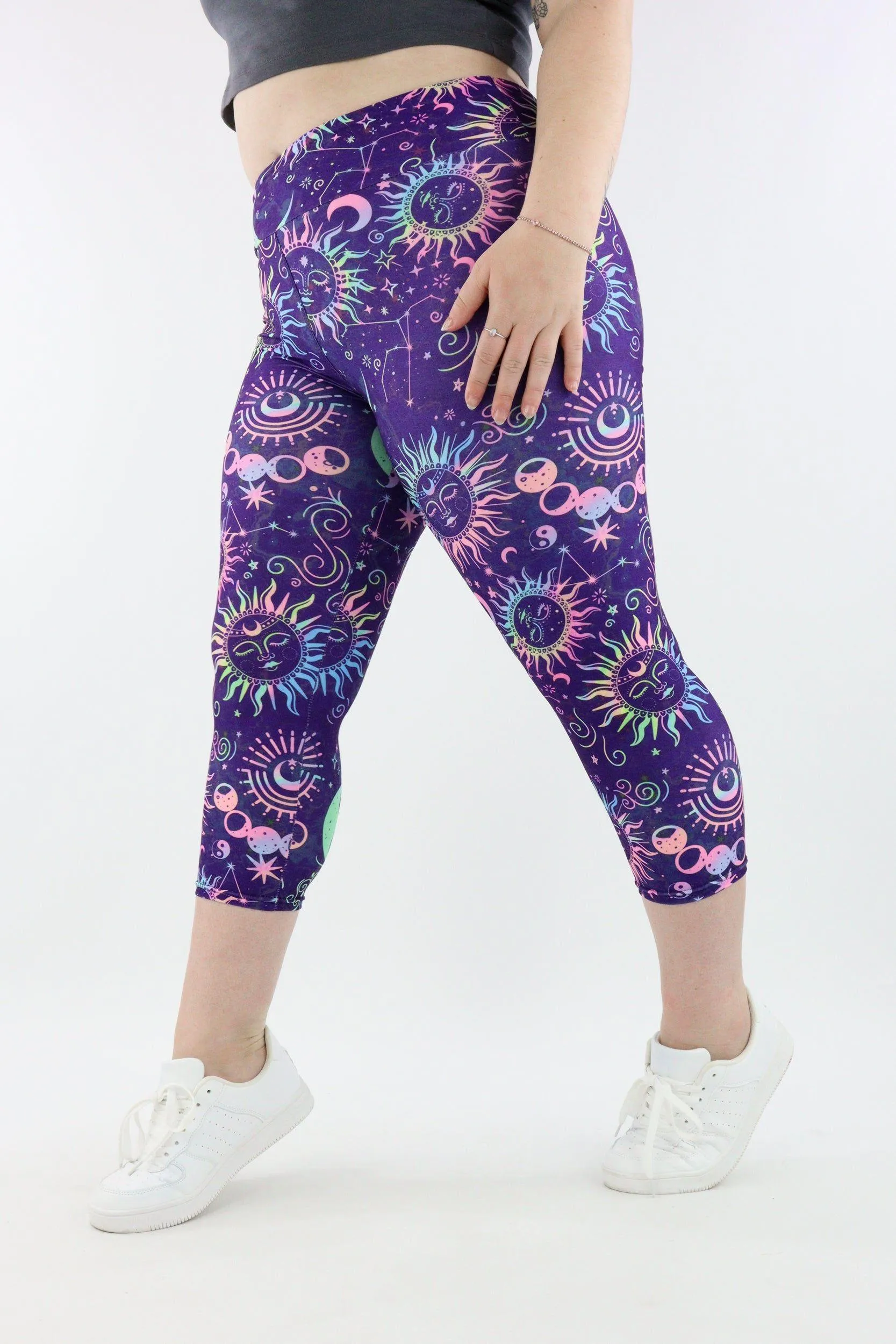 Celestial Soul - Casual - Capri Leggings