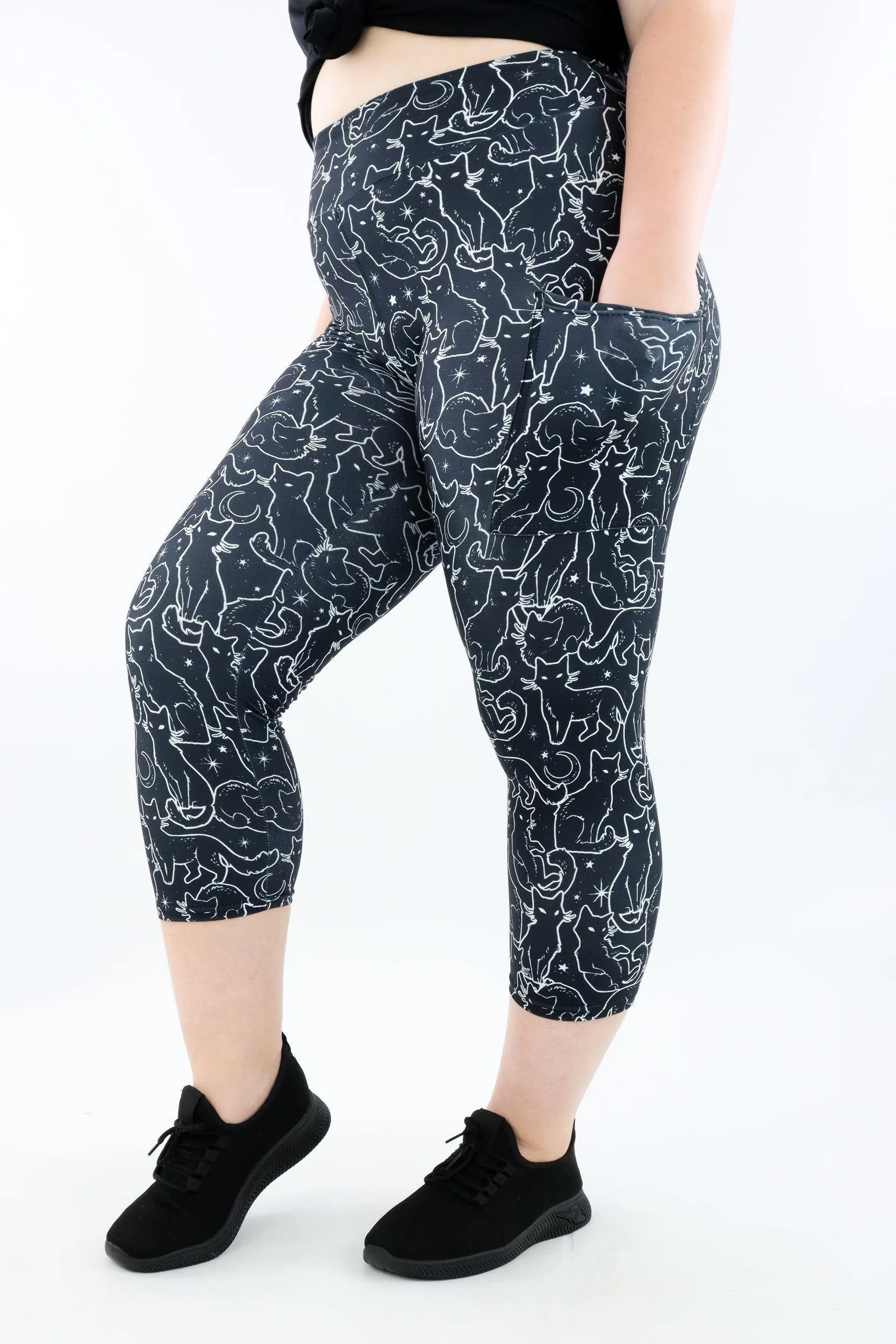 Familiar Cat - Casual - Capri Leggings - Pockets