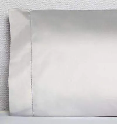 Fiona Sateen Pillowcase Pair by Sferra