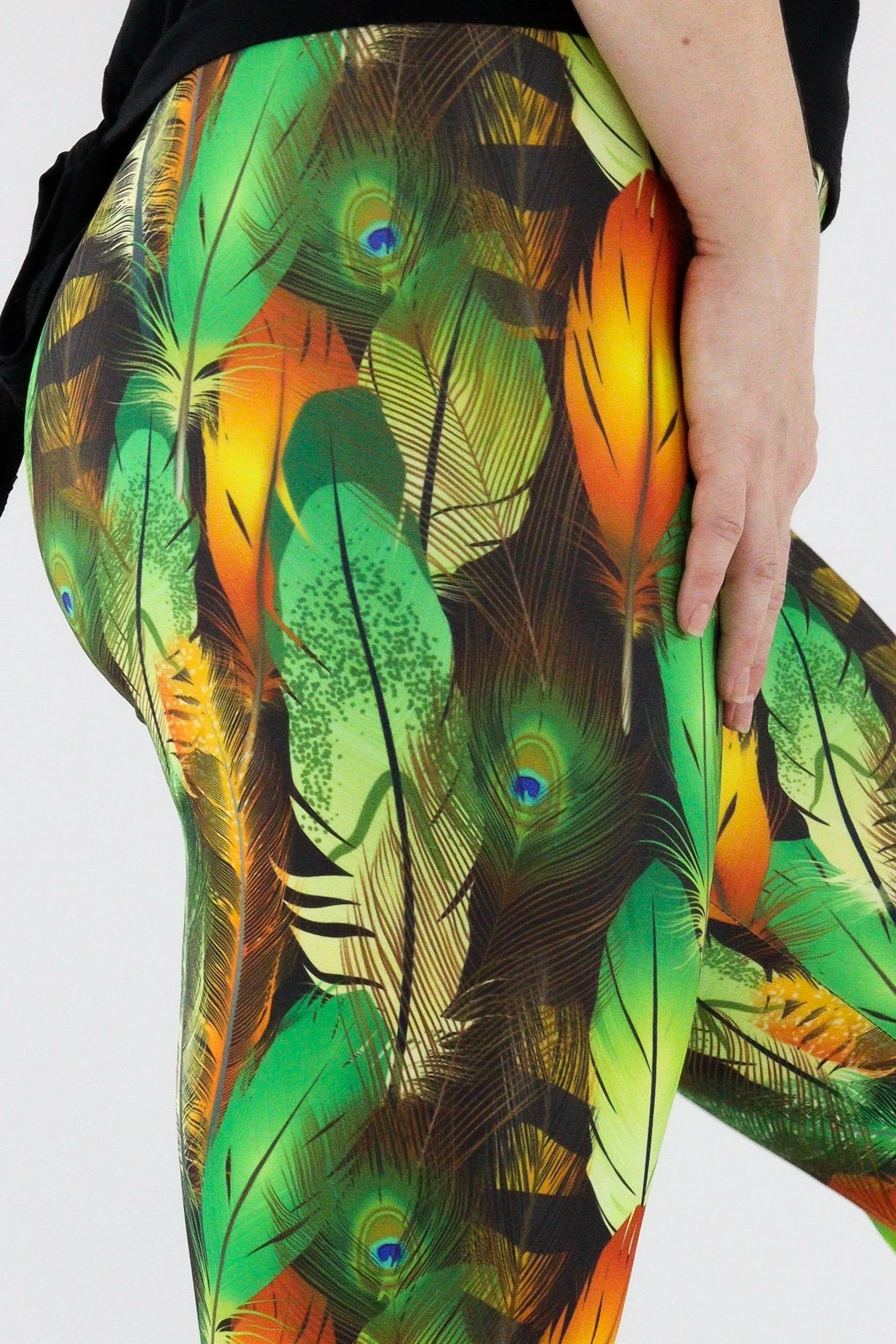 Forever Feather - Casual - Capri Leggings