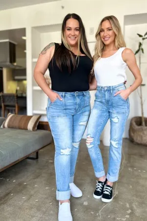 JUDY BLUE FULL SIZE DISTRESSED STRAIGHT JEANS WITH PATCH POCKETS