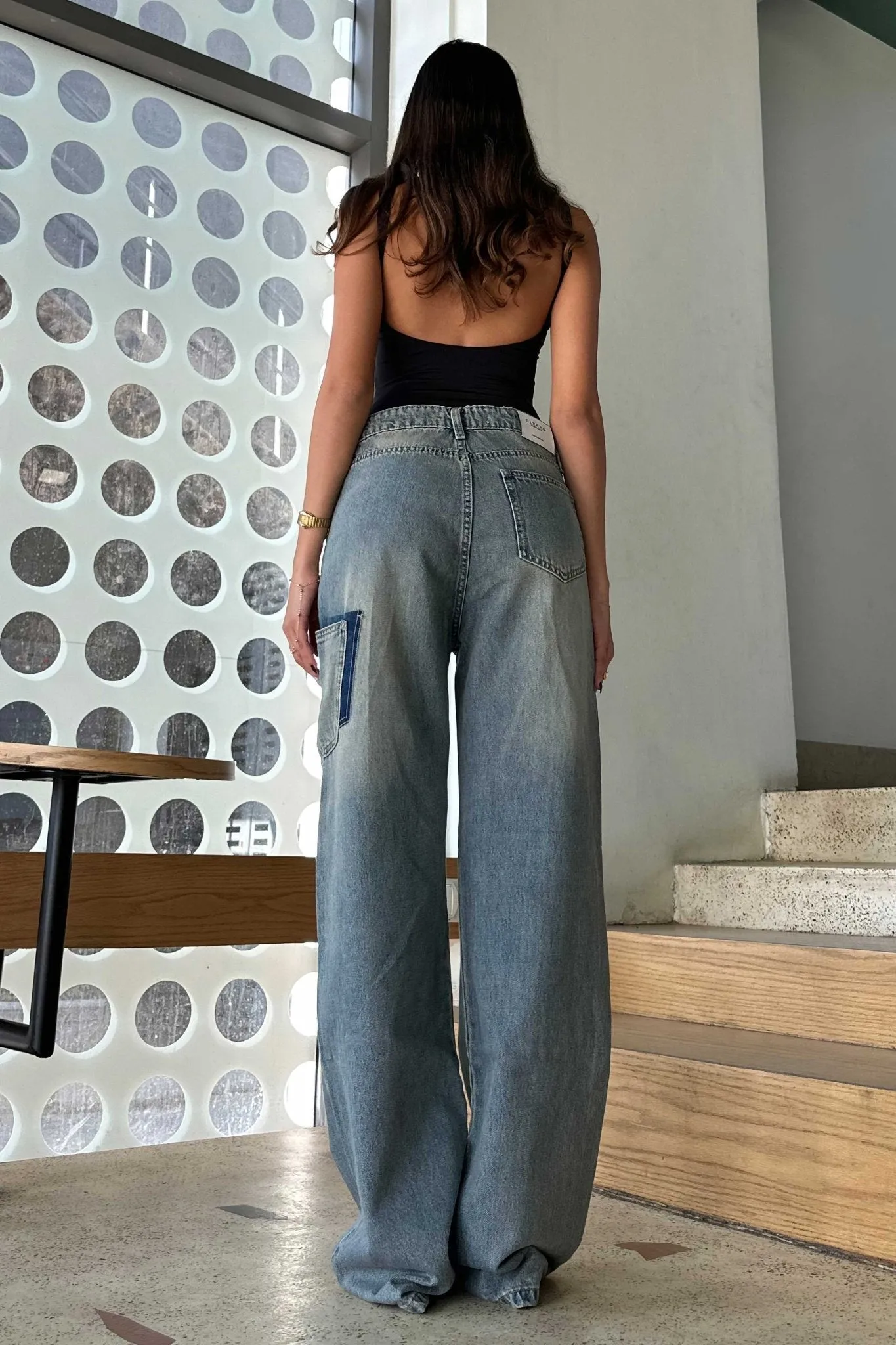 Pocket Wide Leg - Medium Blue Dirty Washed Jeans.