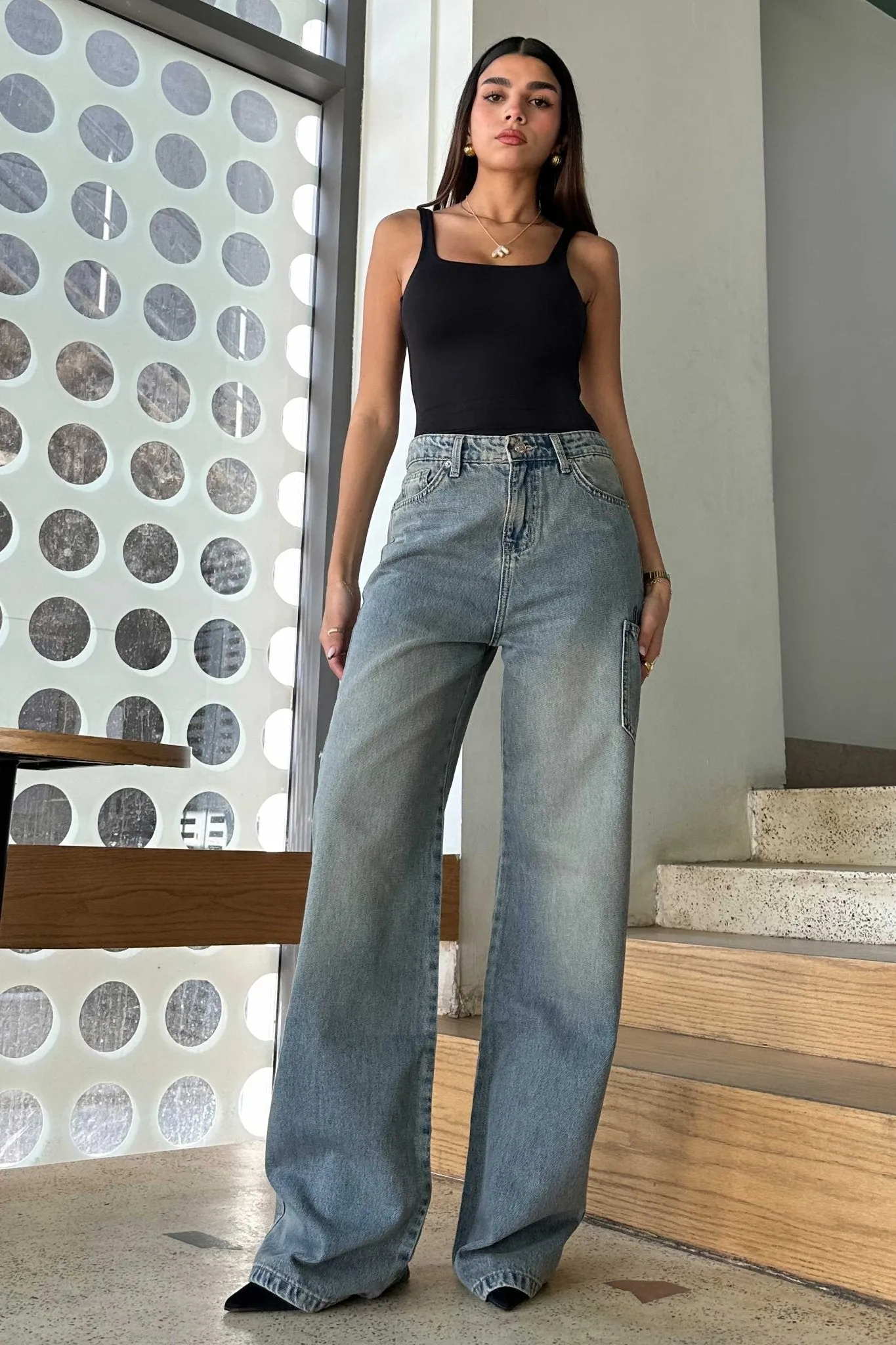 Pocket Wide Leg - Medium Blue Dirty Washed Jeans.