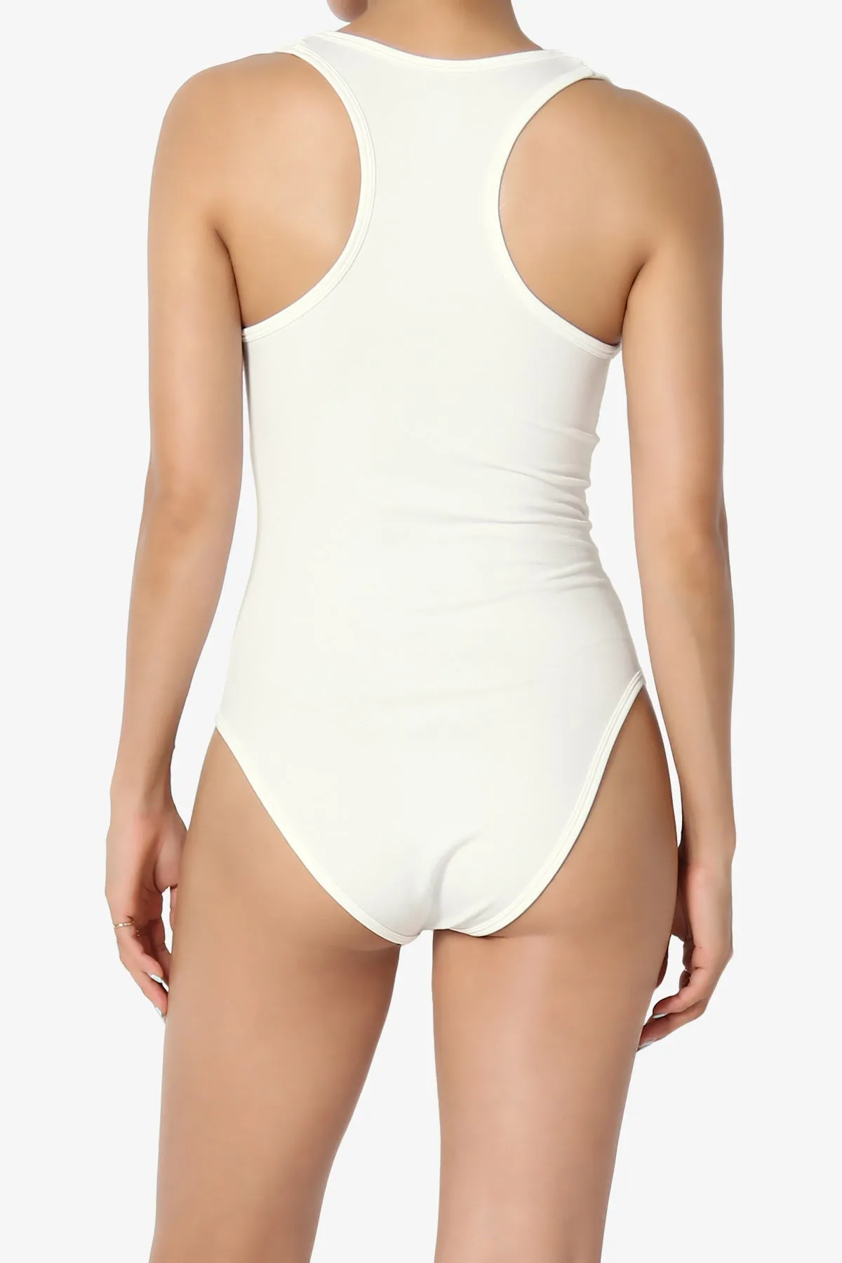 Rego Sleeveless Scoop Neck Seamless Bodysuit