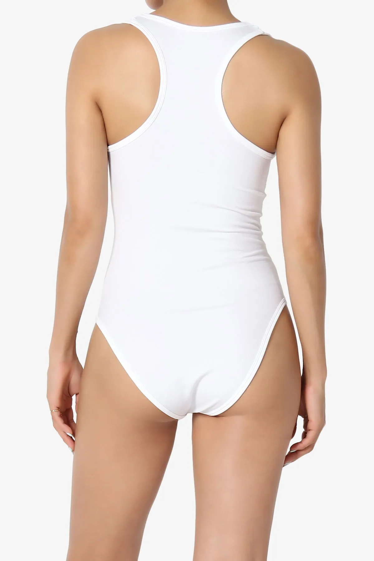 Rego Sleeveless Scoop Neck Seamless Bodysuit