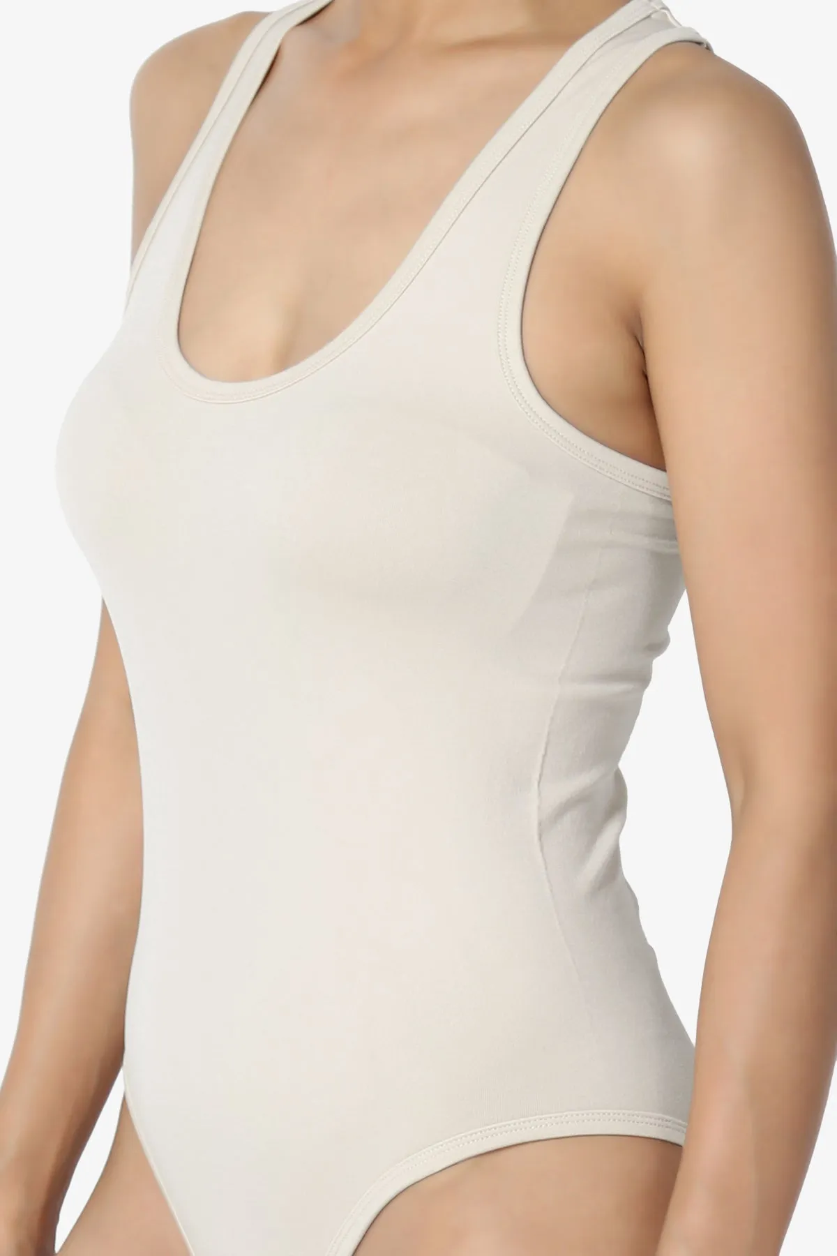 Rego Sleeveless Scoop Neck Seamless Bodysuit