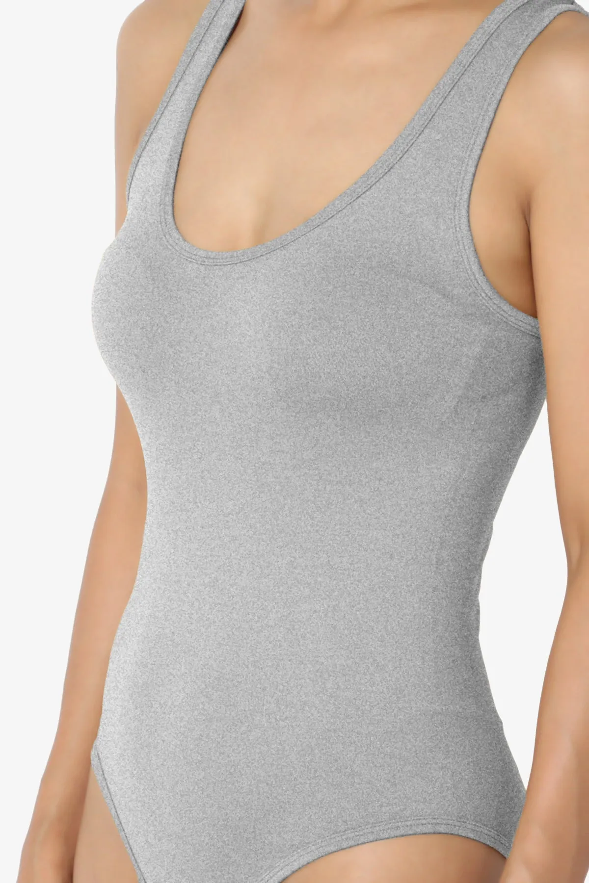 Rego Sleeveless Scoop Neck Seamless Bodysuit