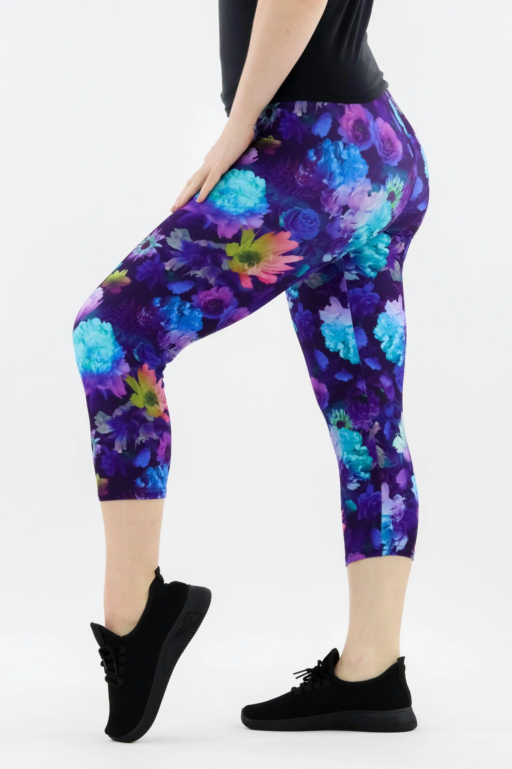 Tranquility Flora - Casual - Capri Leggings