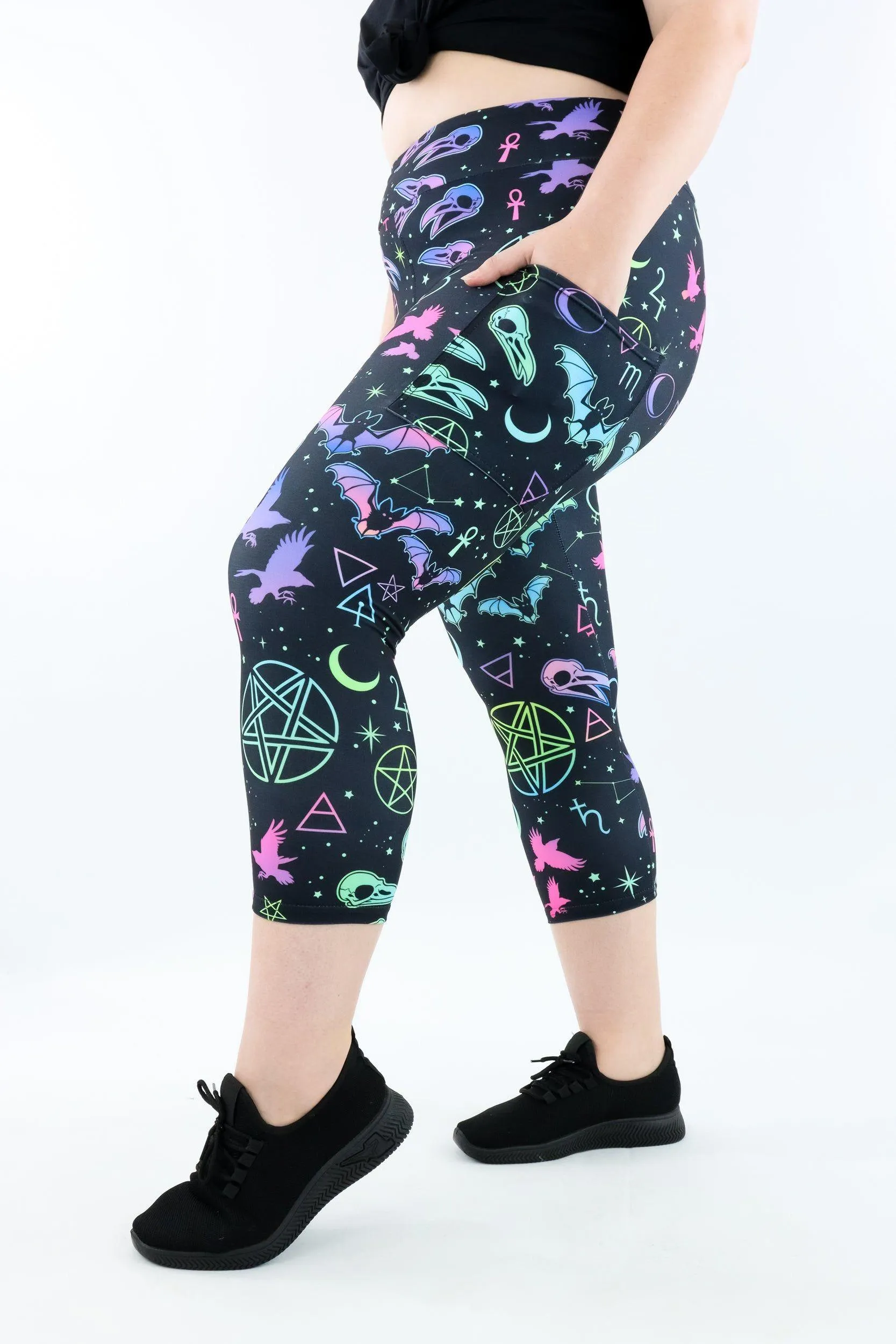 Witch Craft - Casual - Capri Leggings - Pockets
