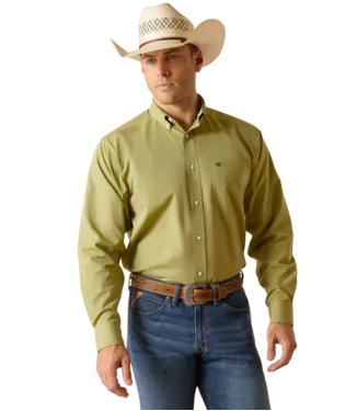 WRINKLE FREE SOLID PINPOINT OXFORD CLASSIC FIT ARIAT MENS LONG SLEEVE