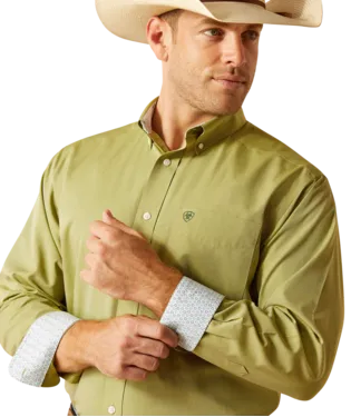 WRINKLE FREE SOLID PINPOINT OXFORD CLASSIC FIT ARIAT MENS LONG SLEEVE